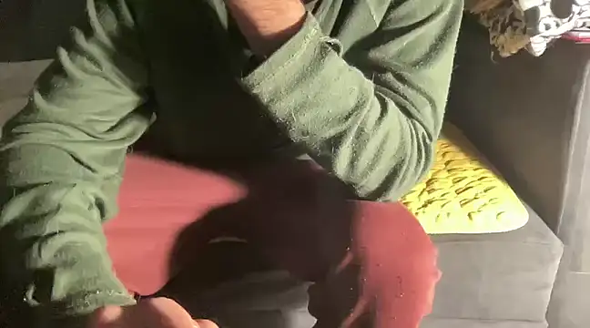 Snapshot of 4small4inchlol chatting on February 2025 11:54:02 AM 4small4inchlol online show from February 2025 11:54:02 AM