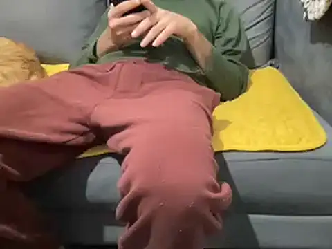 Snapshot of 4small4inchlol chatting on February 2025 05:48:01 PM 4small4inchlol online show from February 2025 05:48:01 PM