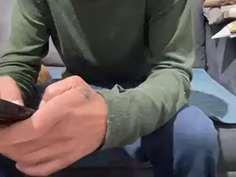 Snapshot of 4small4inchlol chatting on March 2025 05:29:01 PM 4small4inchlol online show from March 2025 05:29:01 PM