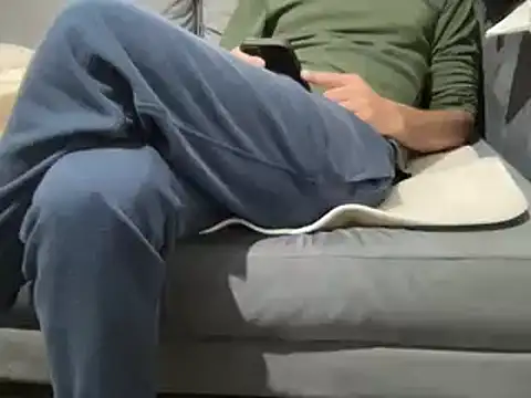 Snapshot of 4small4inchlol chatting on March 2025 06:30:01 PM 4small4inchlol online show from March 2025 06:30:01 PM