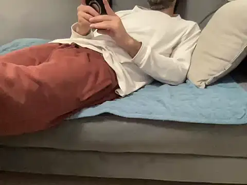 Snapshot of 4small4inchlol chatting on November 2025 10:10:01 PM 4small4inchlol online show from November 2025 10:10:01 PM