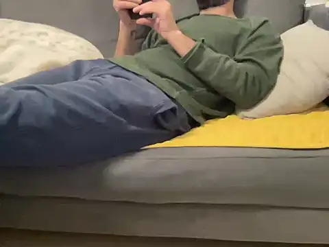 Snapshot of 4small4inchlol chatting on December 2025 11:46:02 PM 4small4inchlol online show from December 2025 11:46:02 PM