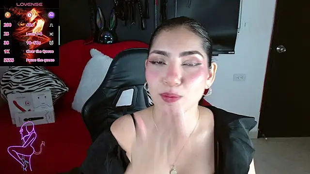 Snapshot of Carolaine69_ chatting on June 2026 01:28:01 PM Carolaine69 online show from June 2026 01:28:01 PM