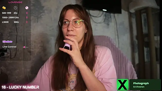 Snapshot of ms_allison_w chatting on November 2025 06:52:02 PM ms allison w online show from November 2025 06:52:02 PM