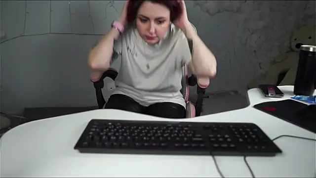 Lana  May online show from March 2025 02:33:02 PM