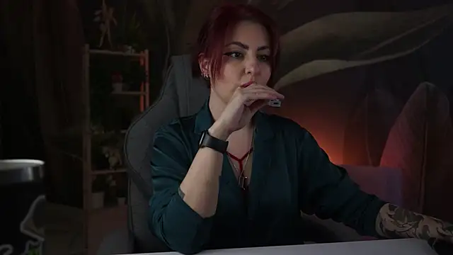 Lana  May online show from November 2025 05:42:02 AM