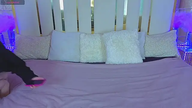 Snapshot of Daisy_Delight chatting on November 2025 08:29:01 PM Daisy Delight online show from November 2025 08:29:01 PM