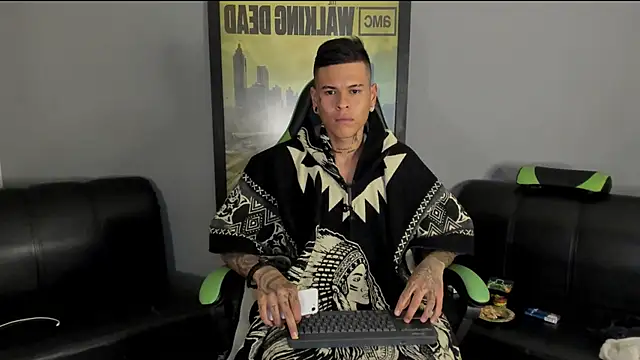 Snapshot of jamesinked_ chatting on December 2024 04:31:02 AM jamesinked online show from December 2024 04:31:02 AM