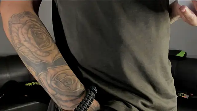 Snapshot of jamesinked_ chatting on December 2024 06:02:01 PM jamesinked online show from December 2024 06:02:01 PM