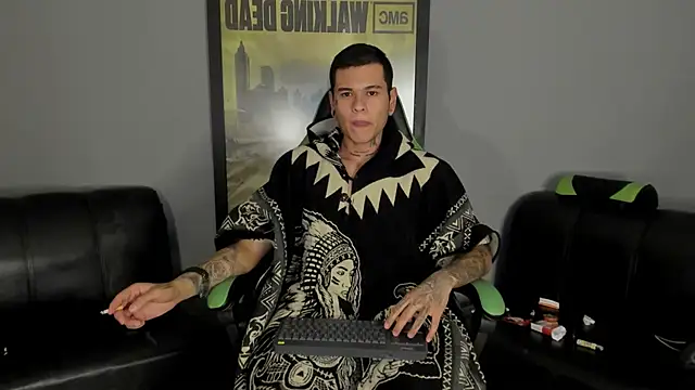 Snapshot of jamesinked_ chatting on January 2025 05:45:02 AM jamesinked online show from January 2025 05:45:02 AM