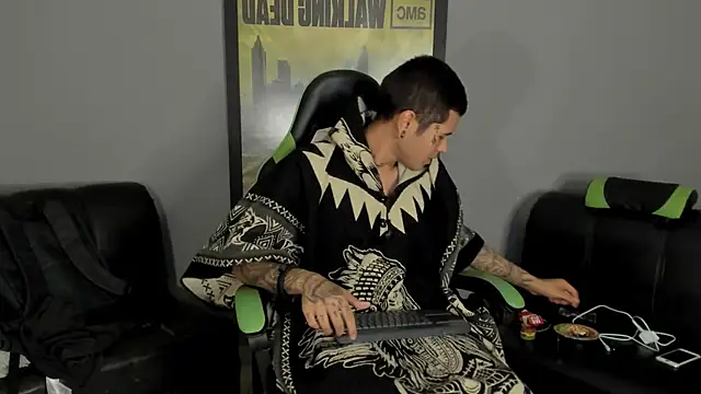 Snapshot of jamesinked_ chatting on February 2025 01:58:01 AM jamesinked online show from February 2025 01:58:01 AM