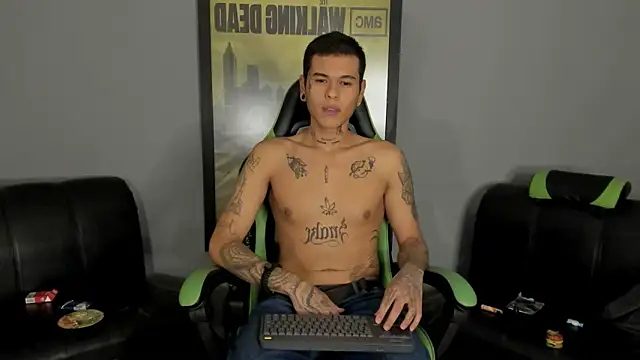 Snapshot of jamesinked_ chatting on February 2025 11:04:02 PM jamesinked online show from February 2025 11:04:02 PM