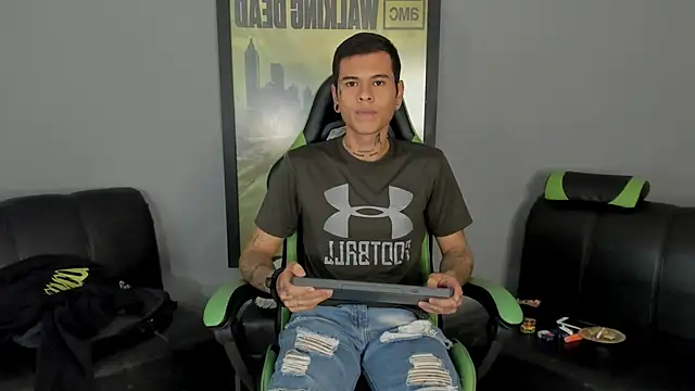 Snapshot of jamesinked_ chatting on February 2025 08:42:01 PM jamesinked online show from February 2025 08:42:01 PM