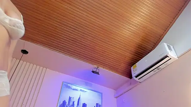 viiolett lee online show from March 2025 08:53:01 PM