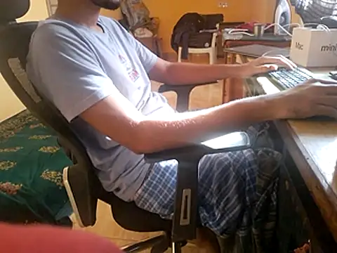 Aloneguy bangalore online show from December 2025 10:01:01 AM