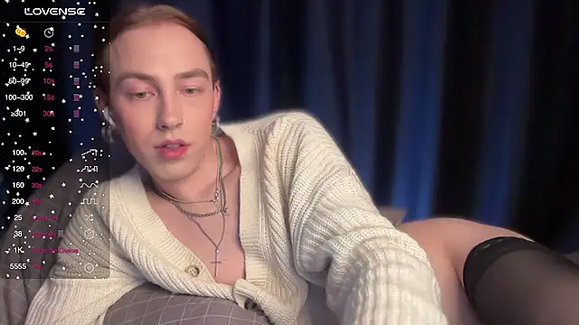 Snapshot of Avril_Pearly_ chatting on January 2025 10:03:01 PM Avril Pearly online show from January 2025 10:03:01 PM