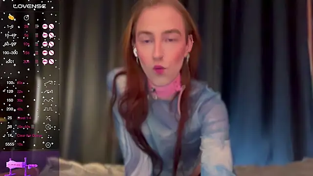 Snapshot of Avril_Pearly_ chatting on December 2025 12:36:02 PM Avril Pearly online show from December 2025 12:36:02 PM