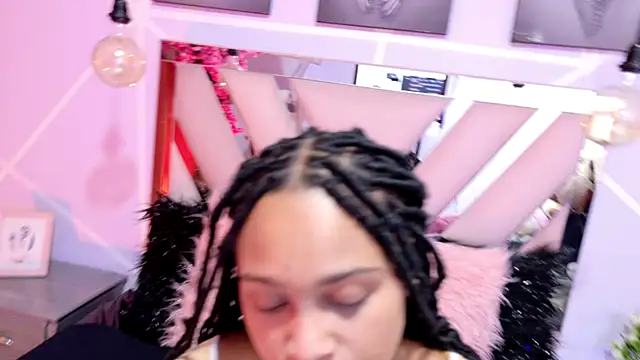 Elith noa online show from November 2025 07:36:01 PM