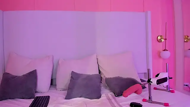 Snapshot of shaina_vasquez chatting on December 2025 03:55:02 AM shaina vasquez online show from December 2025 03:55:02 AM