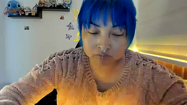 Shaddycute  online show from November 2025 04:40:02 PM