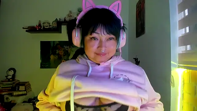 Shaddycute  online show from March 2026 10:37:02 PM