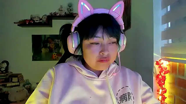 Shaddycute  online show from March 2026 11:16:01 AM