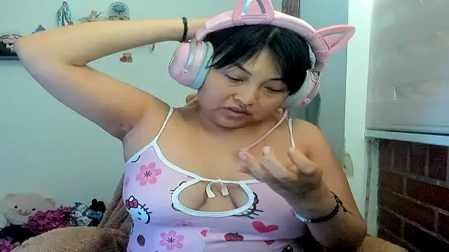 Snapshot of Shaddycute_ chatting on April 2026 09:15:01 PM Shaddycute online show from April 2026 09:15:01 PM