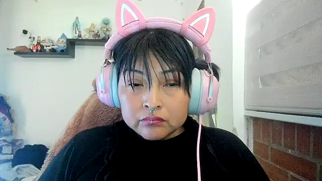 Snapshot of Shaddycute_ chatting on April 2026 09:05:01 PM Shaddycute online show from April 2026 09:05:01 PM