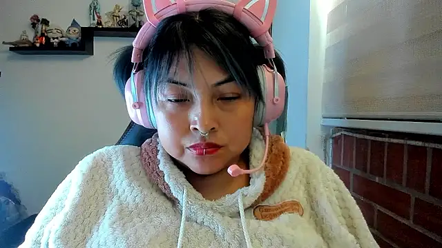 Snapshot of Shaddycute_ chatting on May 2026 03:07:01 PM Shaddycute online show from May 2026 03:07:01 PM