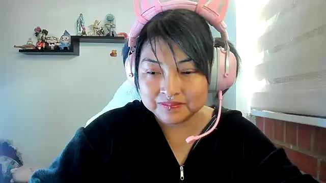 Snapshot of Shaddycute_ chatting on May 2026 12:33:02 PM Shaddycute online show from May 2026 12:33:02 PM