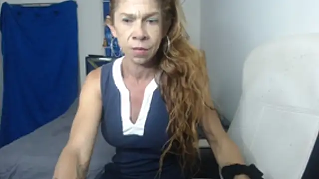 Antonella borja online show from October 2025 04:48:01 AM