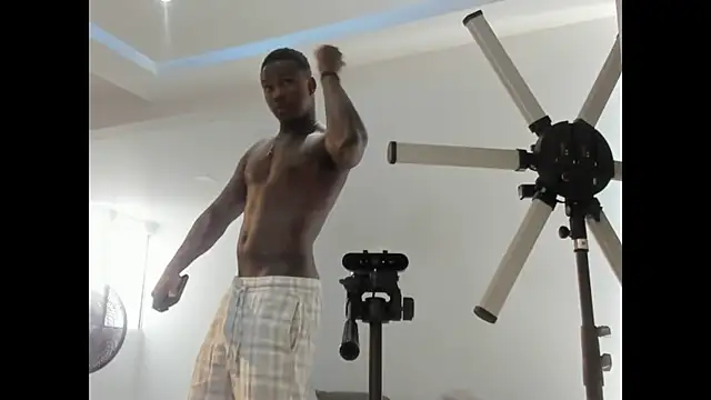 Troykhalil online show from April 2026 08:32:01 PM