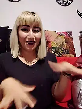 florecita9 online show from January 2025 10:04:02 PM