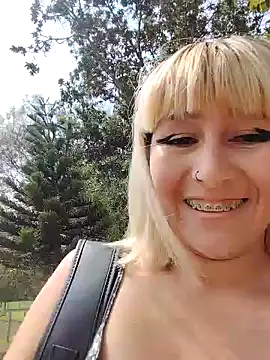 florecita9 online show from February 2025 06:59:01 PM