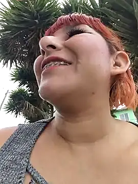 florecita9 online show from November 2025 03:56:01 PM