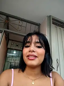 caro03x online show from November 2025 10:21:02 PM