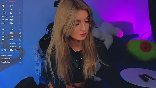 Saillise online show from March 2025 01:43:01 AM