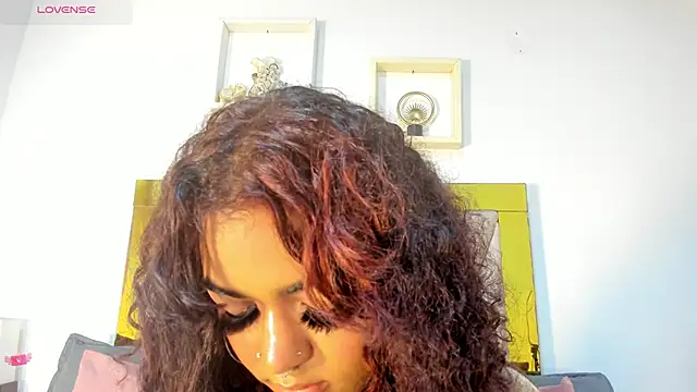 vahiolet fuentes online show from December 2025 03:00:02 AM