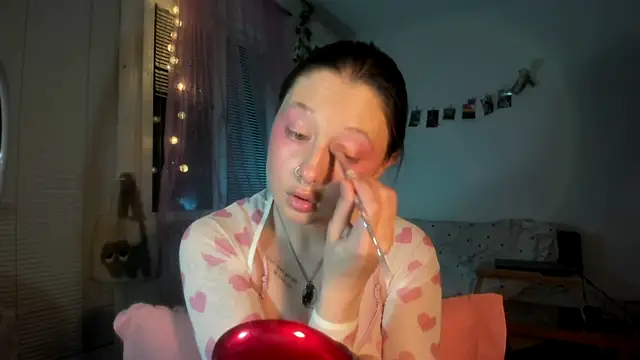 Jenny darling love online show from April 2026 06:11:02 PM