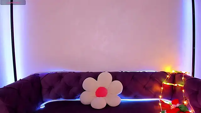 Fluffy Rose online show from December 2024 03:58:01 AM