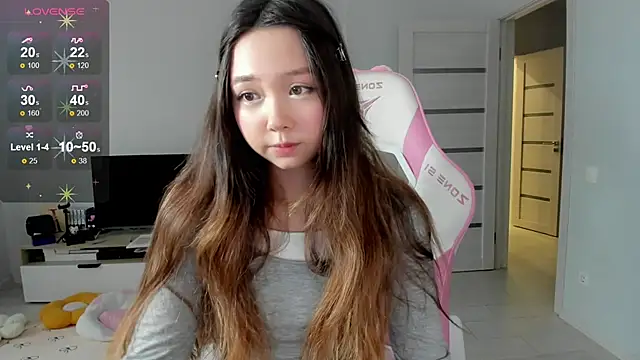 Fluffy Rose online show from May 2026 03:15:01 AM