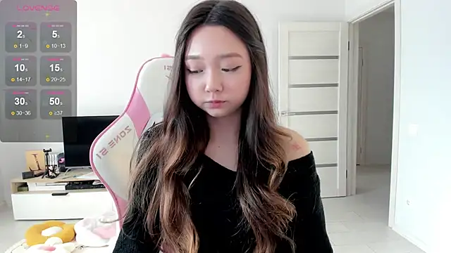 Fluffy Rose online show from June 2026 12:45:02 AM