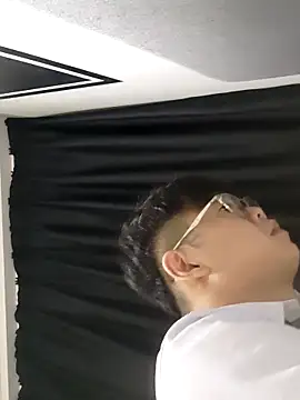 Snapshot of jerryzai chatting on January 2025 04:39:01 PM jerryzai online show from January 2025 04:39:01 PM