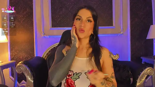 Snapshot of MeganDraco_ chatting on June 2026 01:11:01 PM MeganDraco online show from June 2026 01:11:01 PM
