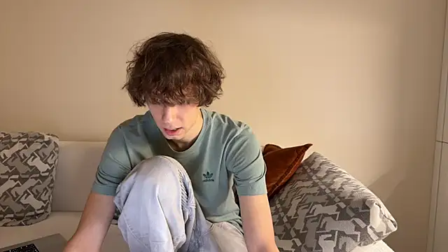 Snapshot of denobluorka chatting on December 2025 02:12:02 PM denobluorka online show from December 2025 02:12:02 PM