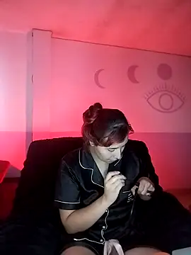 Snapshot of bonnie_moon_ chatting on October 2025 09:48:02 PM bonnie moon online show from October 2025 09:48:02 PM