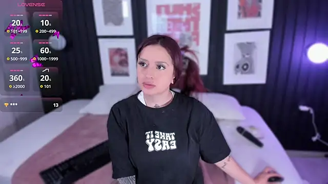 Paiige peach online show from December 2025 07:54:02 PM