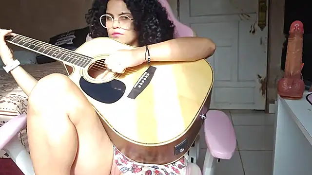 Snapshot of ELIZABETHFX chatting on March 2025 08:00:02 PM ELIZABETHFX online show from March 2025 08:00:02 PM