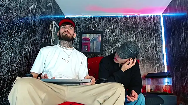 Snapshot of Brutal_Sex_Fucking chatting on December 2024 09:29:02 PM Brutal Sex Fucking online show from December 2024 09:29:02 PM