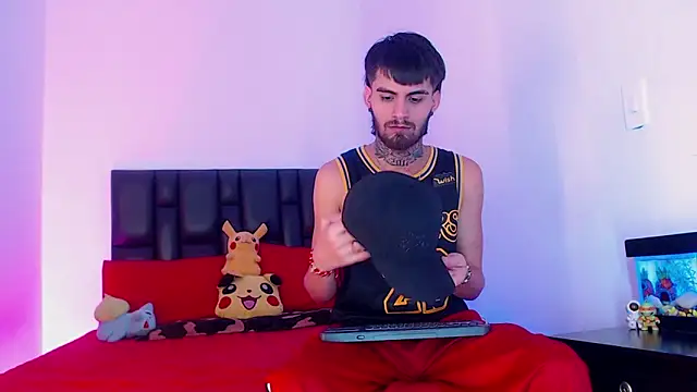 Snapshot of Brutal_Sex_Fucking chatting on January 2025 08:15:02 PM Brutal Sex Fucking online show from January 2025 08:15:02 PM